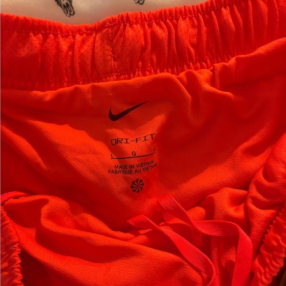 Nike Dri-fit running shorts size L NWT - Picture 2 of 3